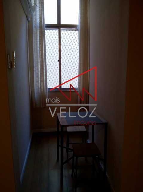 Apartamento à venda com 2 quartos, 65m² - Foto 3