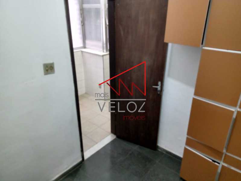 Apartamento à venda com 2 quartos, 80m² - Foto 14