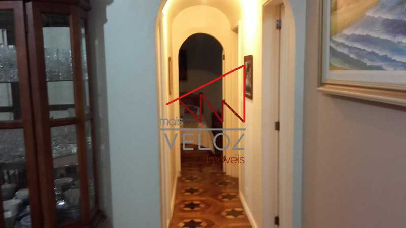 Apartamento à venda com 3 quartos, 140m² - Foto 3