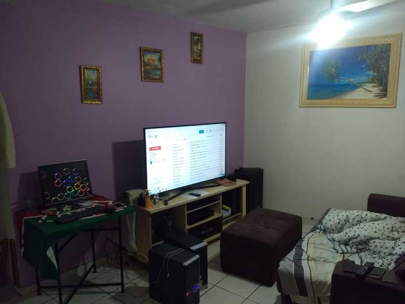 Casa à venda com 2 quartos, 100m² - Foto 2