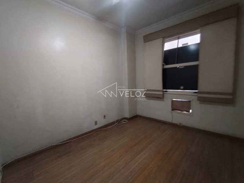 Apartamento à venda com 3 quartos, 130m² - Foto 9