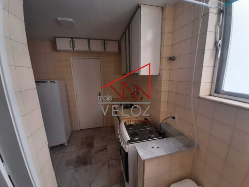 Apartamento à venda com 1 quarto, 60m² - Foto 11