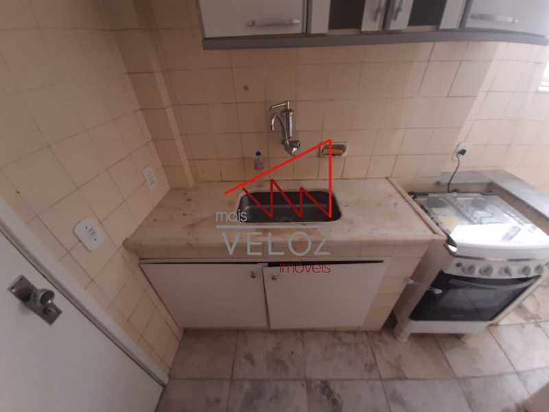 Apartamento à venda com 1 quarto, 60m² - Foto 13