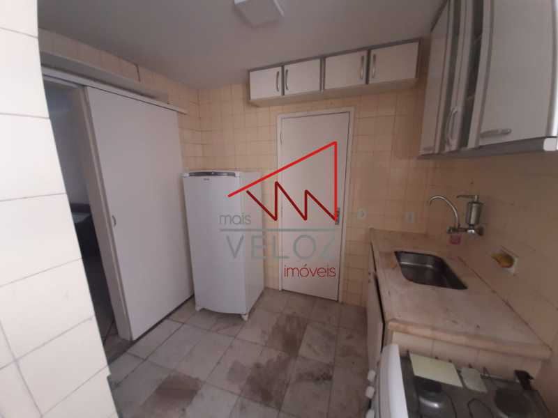 Apartamento à venda com 1 quarto, 60m² - Foto 9