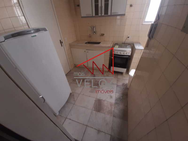 Apartamento à venda com 1 quarto, 60m² - Foto 12