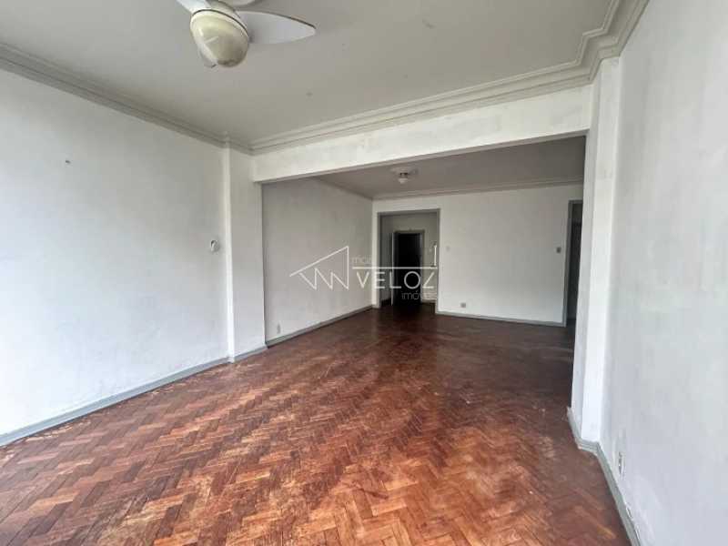 Apartamento à venda com 3 quartos, 147m² - Foto 3