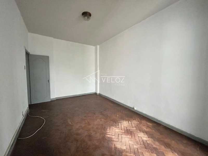 Apartamento à venda com 3 quartos, 147m² - Foto 8