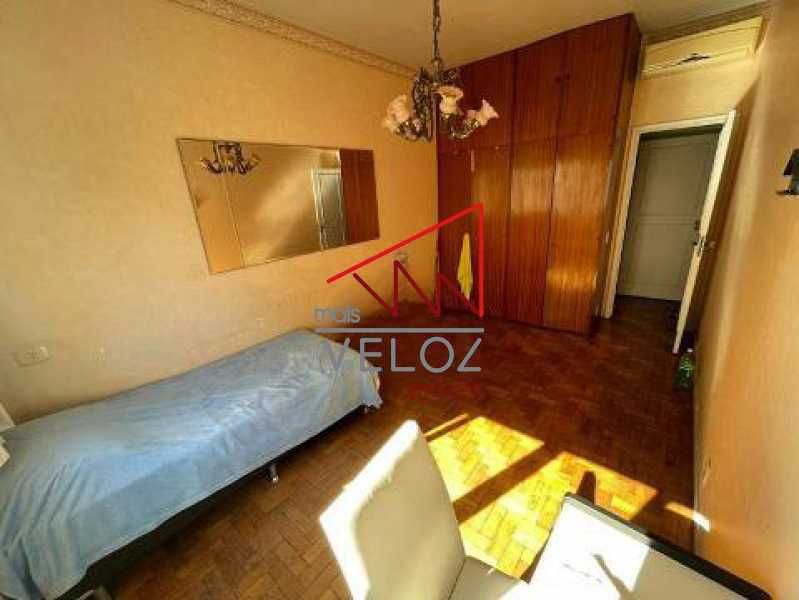 Apartamento à venda com 4 quartos, 230m² - Foto 8