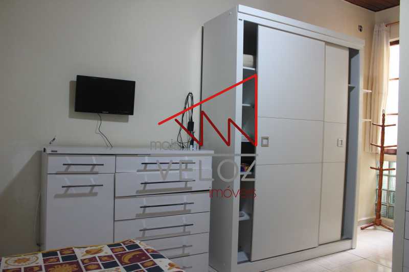 Casa à venda com 4 quartos, 180m² - Foto 14