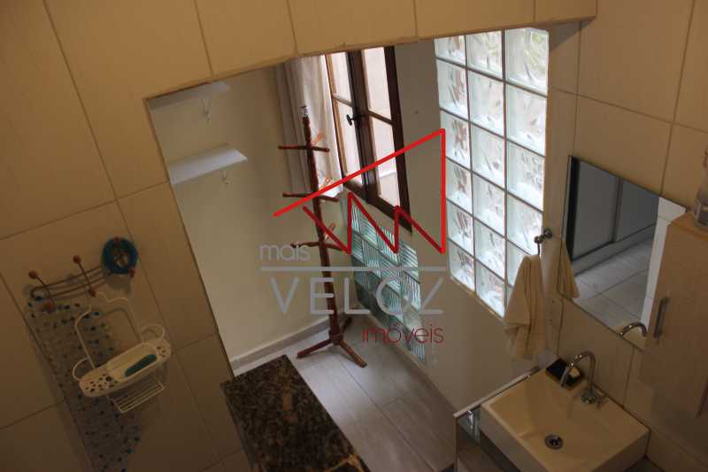 Casa à venda com 4 quartos, 180m² - Foto 16