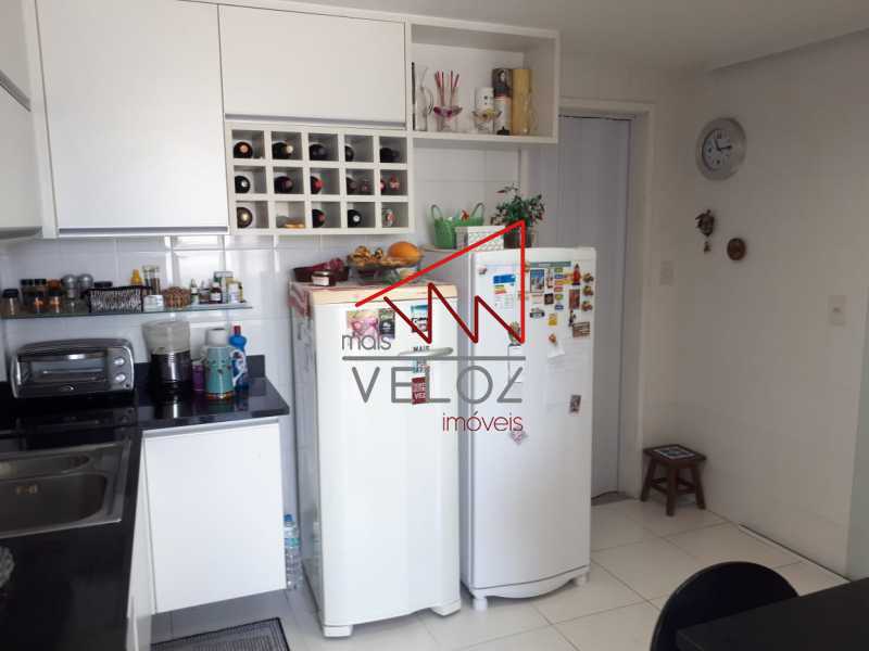 Apartamento à venda com 2 quartos, 98m² - Foto 11