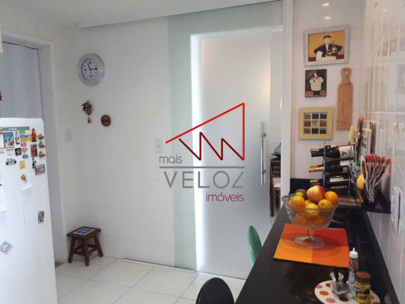 Apartamento à venda com 2 quartos, 98m² - Foto 12