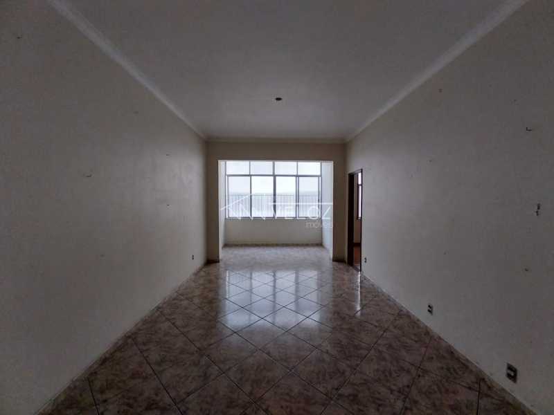 Apartamento à venda com 3 quartos, 89m² - Foto 2