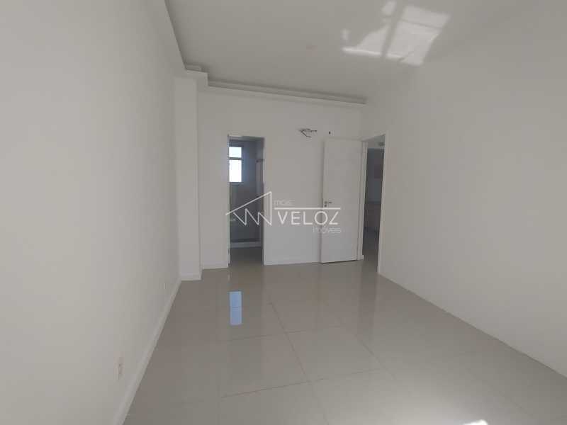 Apartamento à venda com 2 quartos, 69m² - Foto 4