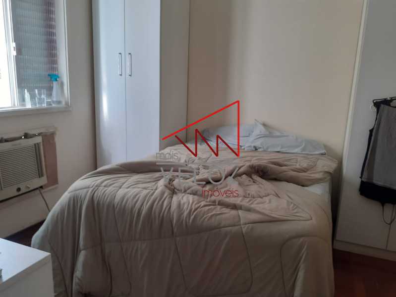 Apartamento à venda com 3 quartos, 150m² - Foto 2