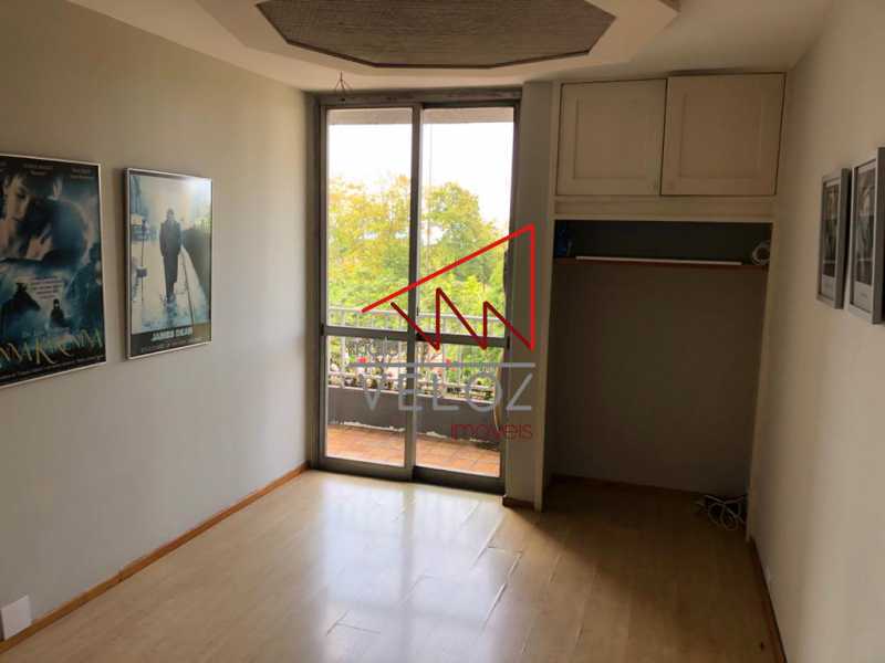 Apartamento à venda com 4 quartos, 210m² - Foto 7