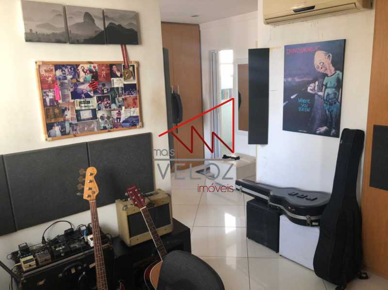 Apartamento à venda com 4 quartos, 200m² - Foto 5