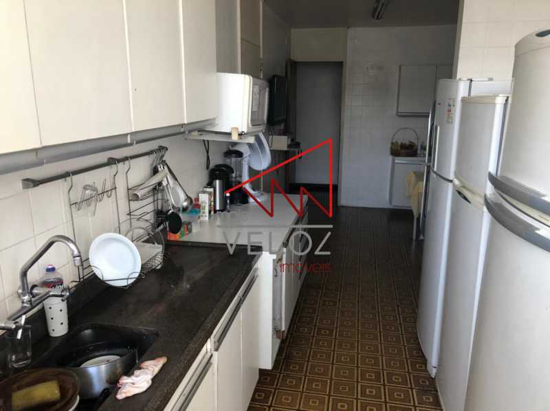 Apartamento à venda com 4 quartos, 200m² - Foto 22