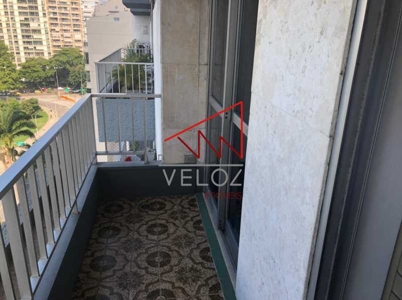 Apartamento à venda com 4 quartos, 200m² - Foto 13