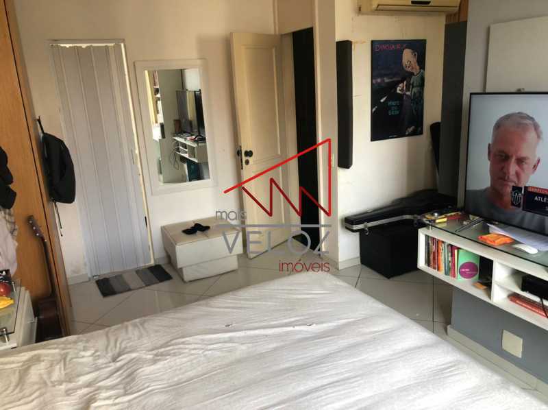 Apartamento à venda com 4 quartos, 200m² - Foto 18