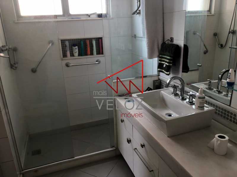 Apartamento à venda com 4 quartos, 200m² - Foto 27