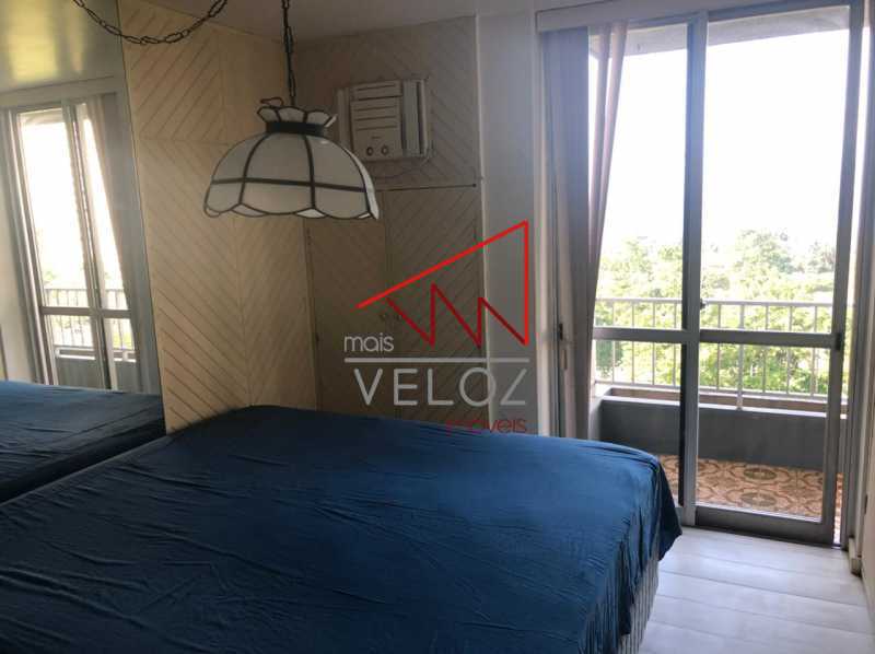 Apartamento à venda com 4 quartos, 200m² - Foto 12