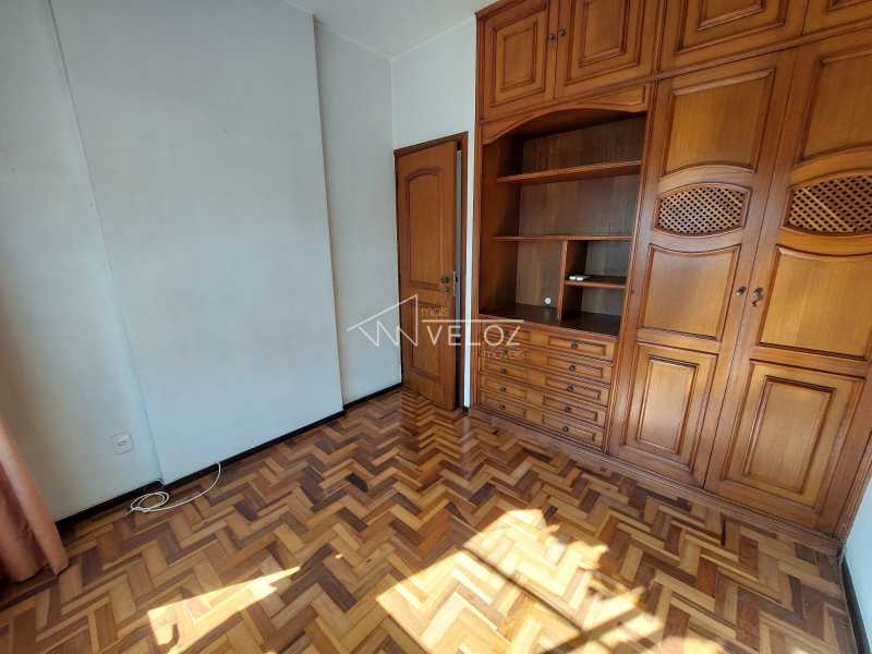 Apartamento à venda com 3 quartos, 113m² - Foto 18