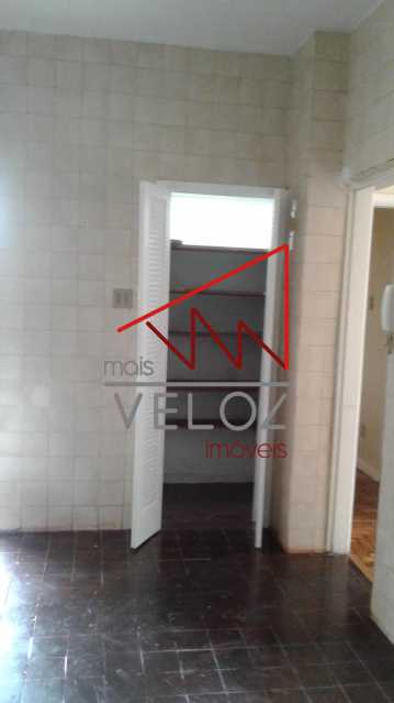 Apartamento à venda com 2 quartos, 70m² - Foto 13