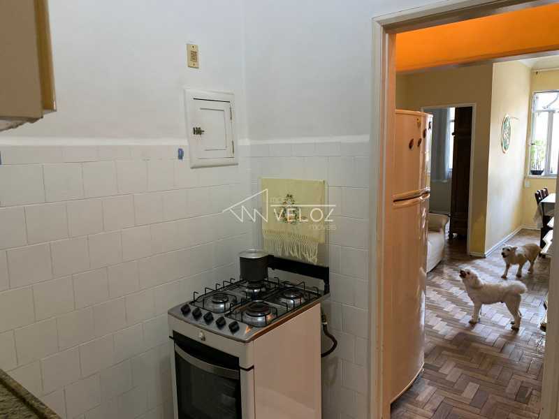 Apartamento à venda com 2 quartos, 64m² - Foto 21