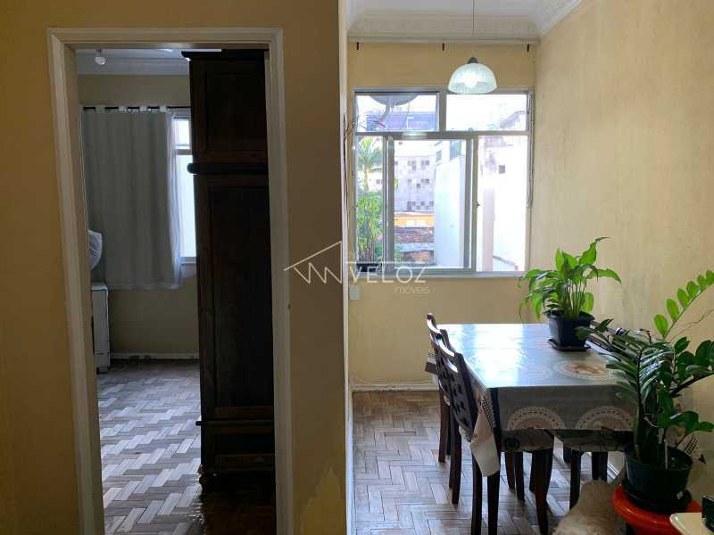 Apartamento à venda com 2 quartos, 64m² - Foto 3