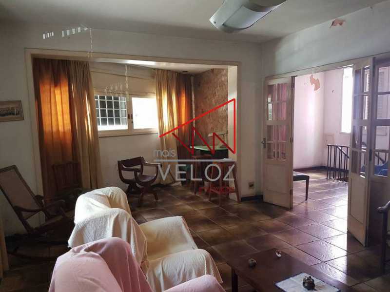 Casa à venda com 3 quartos, 230m² - Foto 4