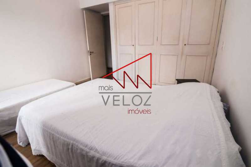 Apartamento à venda com 3 quartos, 250m² - Foto 9