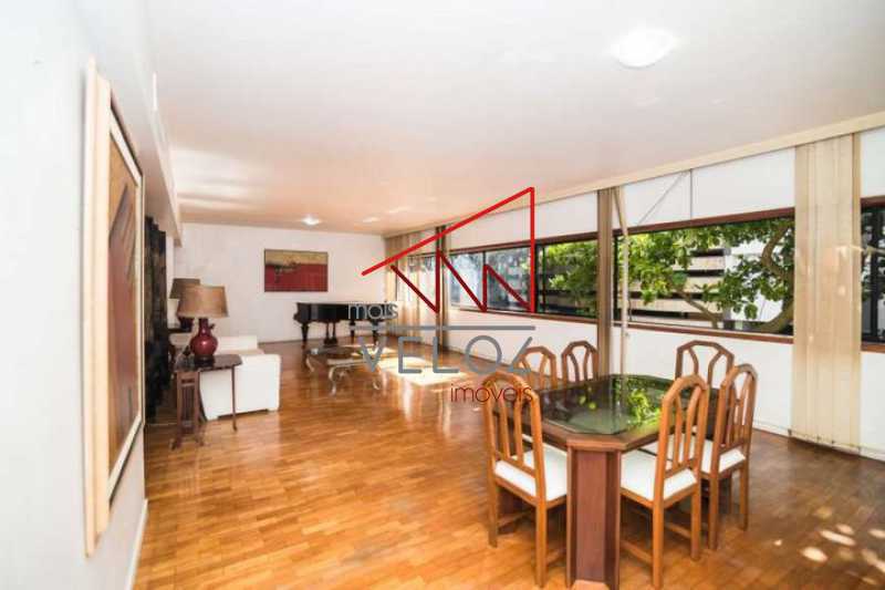 Apartamento à venda com 3 quartos, 250m² - Foto 4