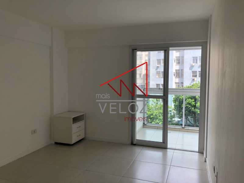 Apartamento à venda com 3 quartos, 94m² - Foto 2