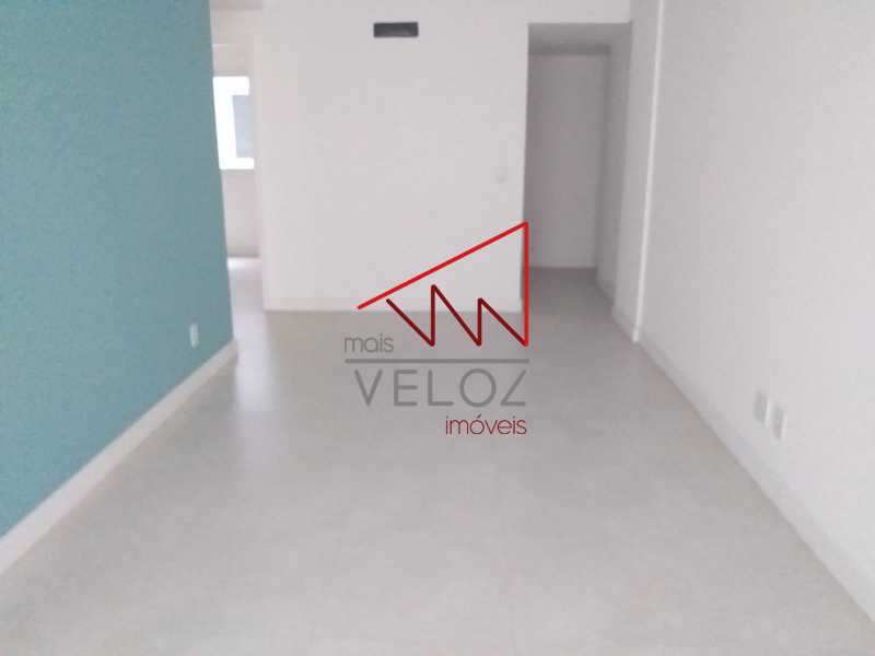 Apartamento à venda com 2 quartos, 77m² - Foto 9