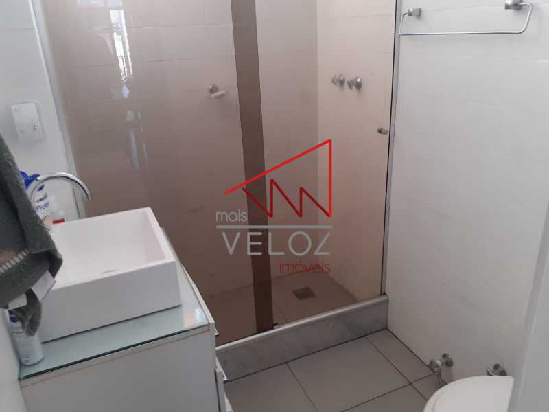 Apartamento à venda com 2 quartos, 70m² - Foto 13