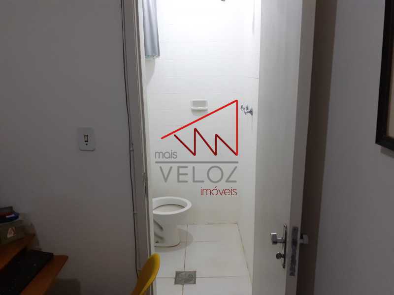 Apartamento à venda com 2 quartos, 70m² - Foto 25