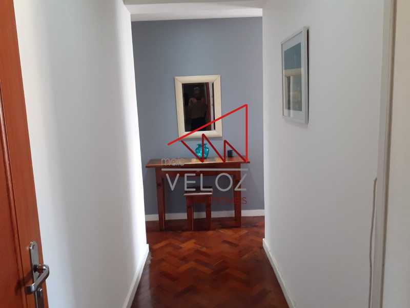 Apartamento à venda com 2 quartos, 70m² - Foto 14