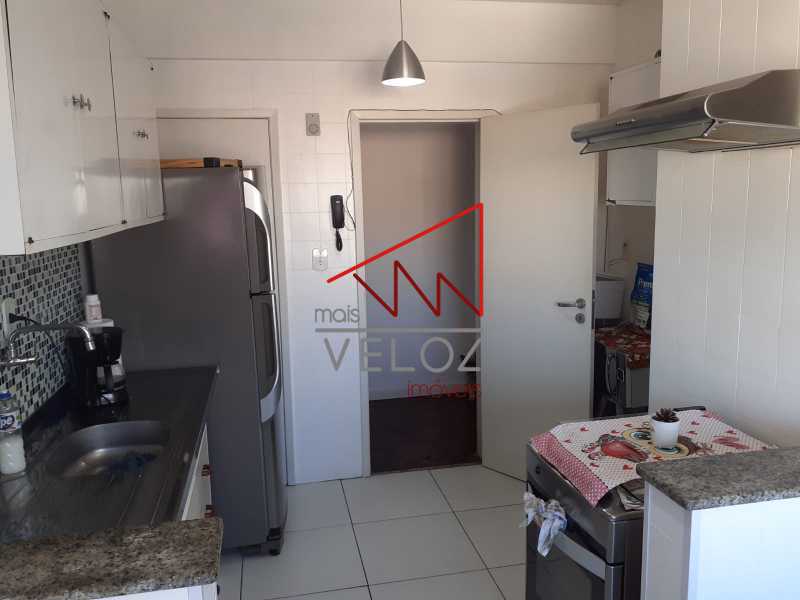 Apartamento à venda com 2 quartos, 70m² - Foto 18