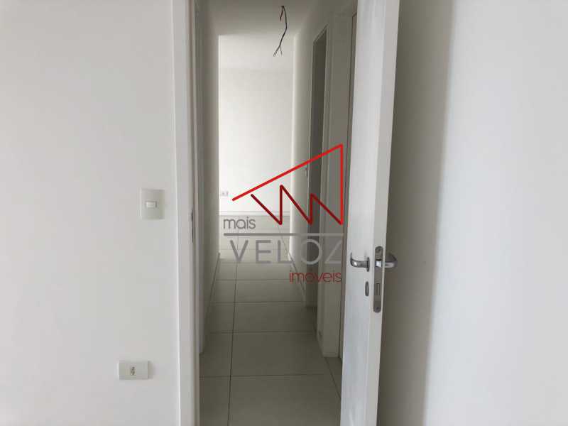 Apartamento à venda com 3 quartos, 97m² - Foto 7