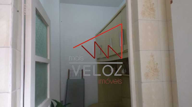 Apartamento à venda com 2 quartos, 64m² - Foto 19