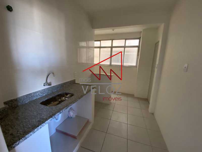 Apartamento à venda com 2 quartos, 77m² - Foto 10