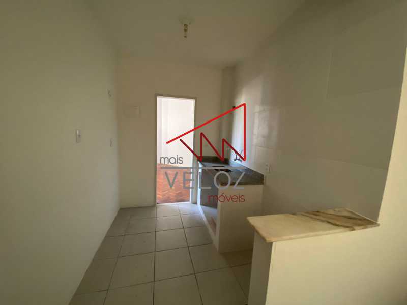 Apartamento à venda com 2 quartos, 77m² - Foto 13