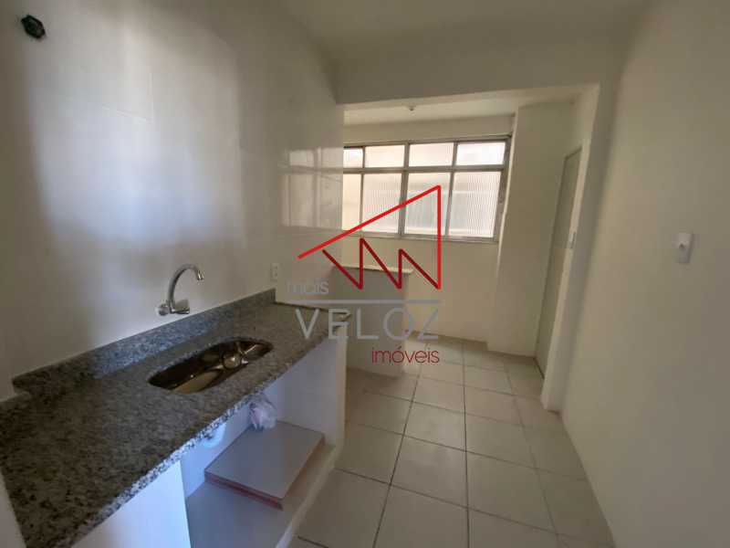 Apartamento à venda com 2 quartos, 77m² - Foto 14