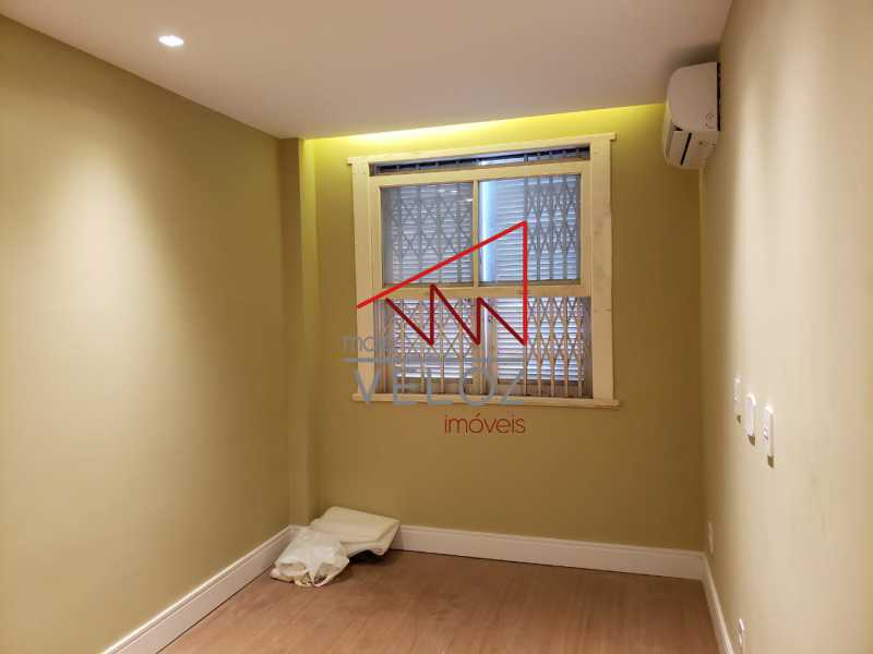 Apartamento à venda com 1 quarto, 42m² - Foto 18