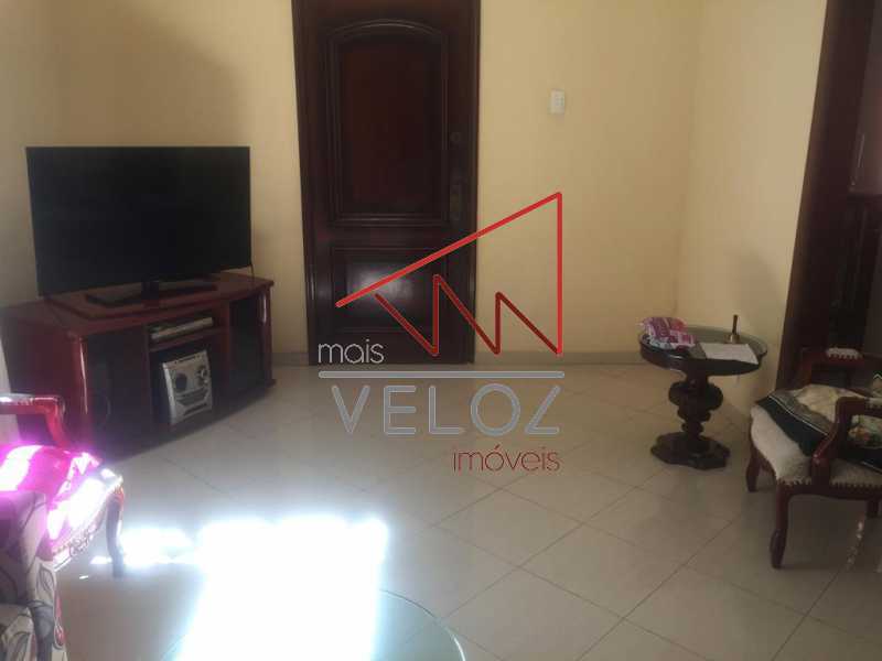 Casa à venda com 5 quartos, 300m² - Foto 2