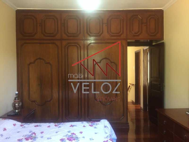 Casa à venda com 5 quartos, 300m² - Foto 4