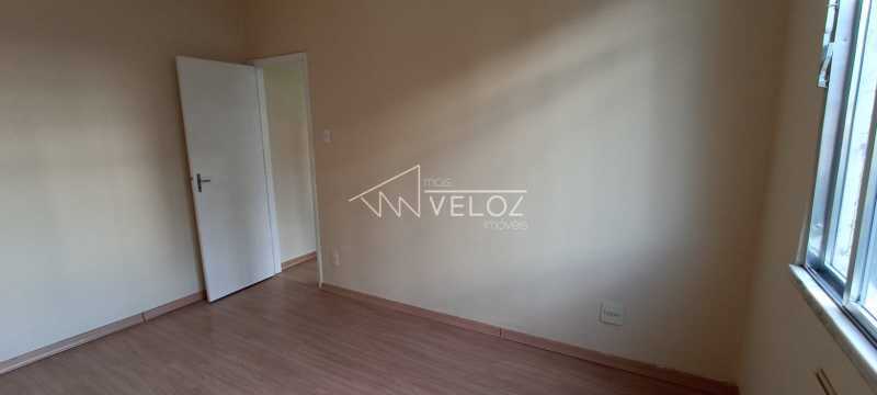 Apartamento à venda com 2 quartos, 64m² - Foto 8