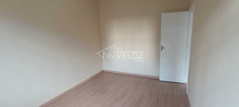 Apartamento à venda com 2 quartos, 64m² - Foto 10