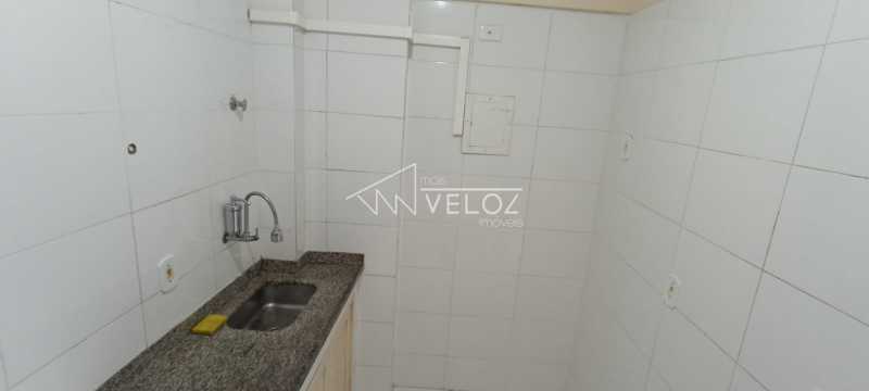 Apartamento à venda com 2 quartos, 64m² - Foto 12